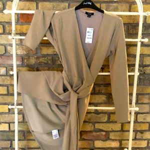 New with tags Alfani X-Small Almond wrap dress w/pockets